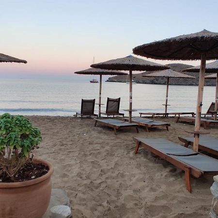 شقة Tramonto Nel Delfini Kini المظهر الخارجي الصورة