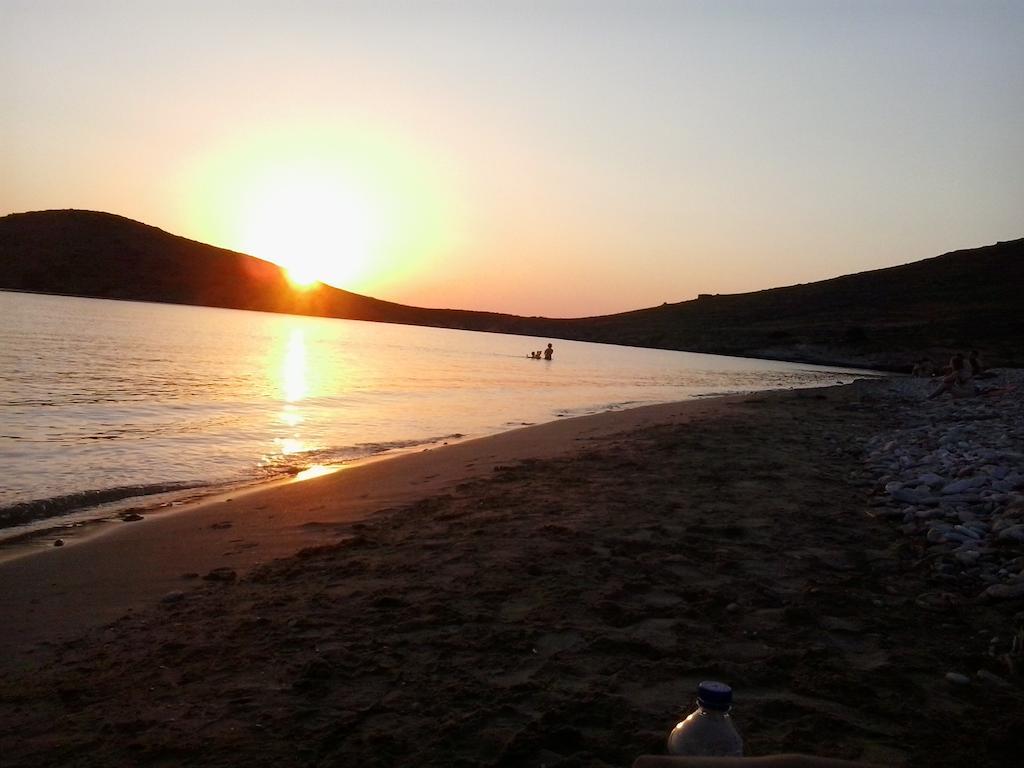 شقة Tramonto Nel Delfini Kini المظهر الخارجي الصورة