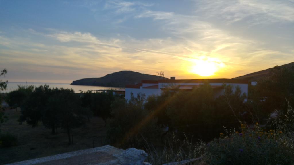 شقة Tramonto Nel Delfini Kini المظهر الخارجي الصورة